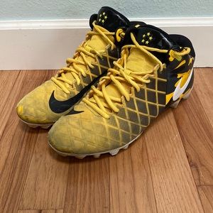 Nike Men’s Nike Field General Pro TD Football Cleats, Black and Yellow, Size 10